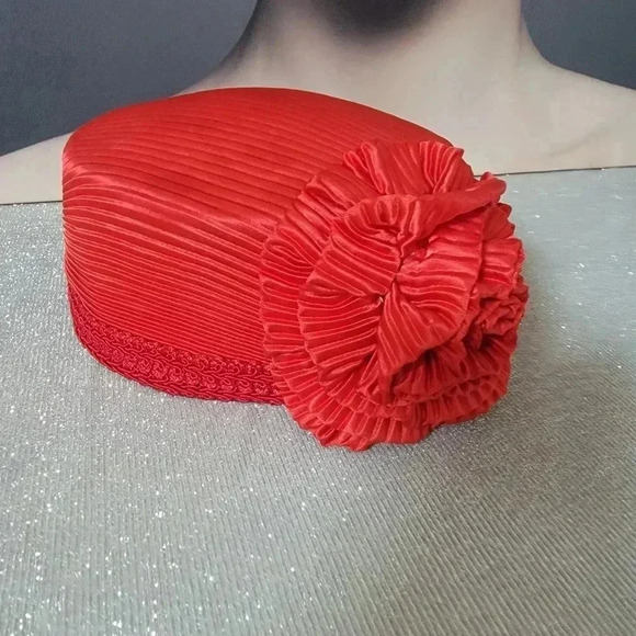 Vintage Red Satin Pillbox Hat - Picture 1 of 3